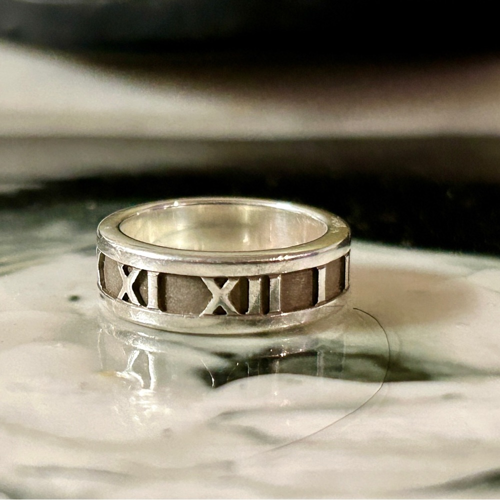 Tiffany & Co. ****Silver Atlas Ring  sz5❤️Authentic